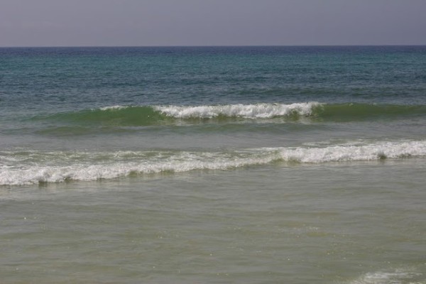 Monday Mid-Morning Beach and Surf Report 04/02/12