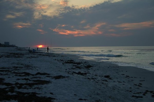 Monday Sunrise Beach and Surf Report 04/09/12