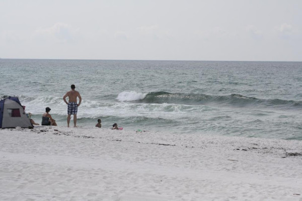 Monday Midday Beach and Surf Report 06/04/12