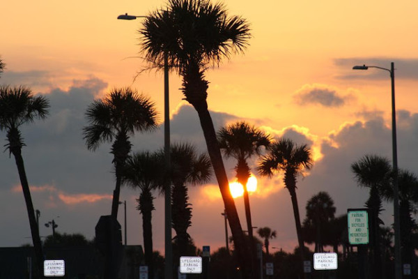 Monday Sunrise Beach and Surf Report 06/04/12