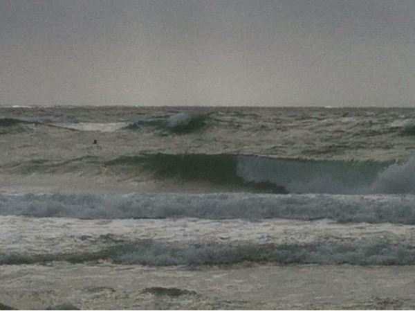 Monday Midday Beach and Surf Report 12/24/12