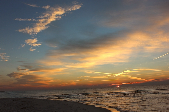 Monday Sunrise Beach and Surf Report 01/21/13