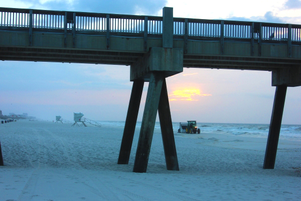 Monday Sunrise Beach and Surf Report 03/11/13