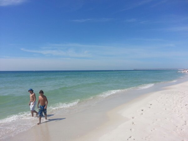 Saturday Midday Beach and Surf Report 04/06/13