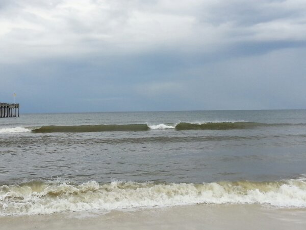 Thursday Midday Beach and Surf Report 05/01/14