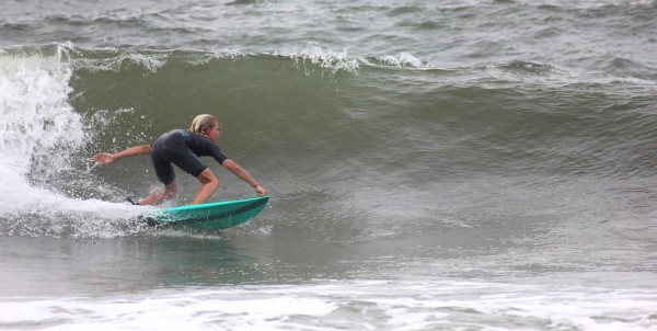 Monday Morning Surfing Pictures at Pensacola Beach Gulf Pier 05/02/16