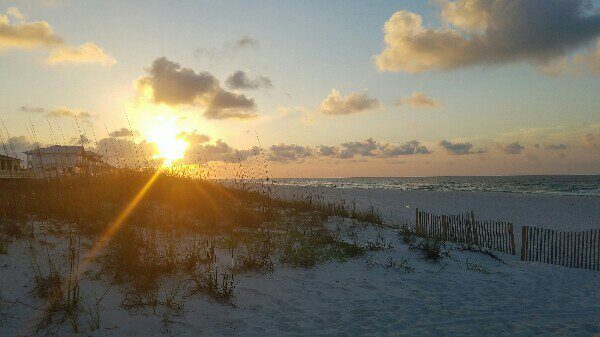 Saturday Sunrise Beach and Surf Report 04/22/17